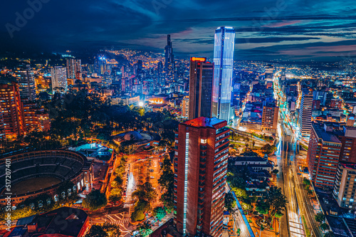 Obraz na płótnie Paisaje urbano de la ciudad de Bogotá, capital del pais Latinoamericano: Colombia. w salonie