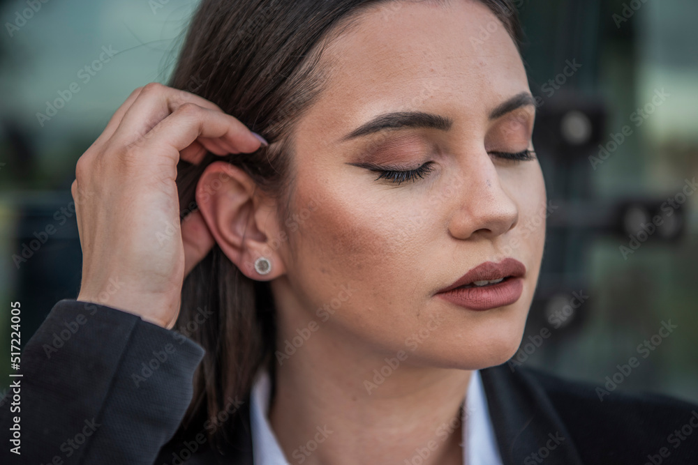 Business woman of the 21st century. A young girl works in the park. Flexible working hours.  Modern young girl.
