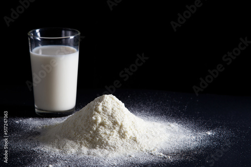 milk and flour (ID: 517247063)