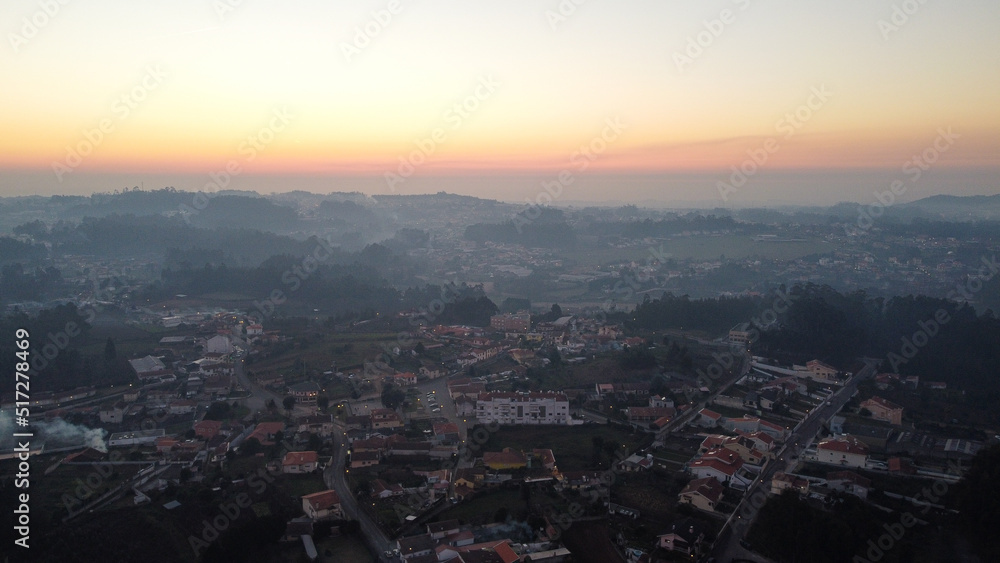 Obraz premium Vista aérea de drone sobre Argoncilhe, Santa Maria da Feira (Portugal)