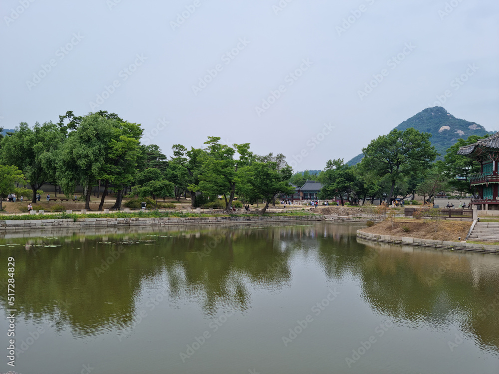 Gyeonghoeru is a pond in Gyanbok Palace Gyeonghoeru is a pond in Gyanbok Palace