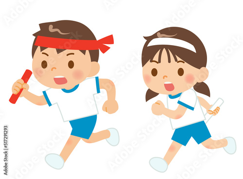 体操服にハチマキをしてジャンプする男の子と女の子