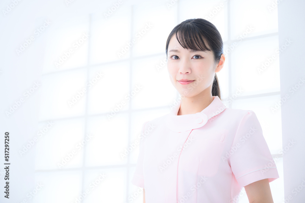 美容系ナースや看護師のイメージに使いやすいアジア人女性のポートレート 左にコピースペース 正面 美容系ナースや看護師のイメージに使いやすいアジア人女性のポートレート 左にコピースペース 正面