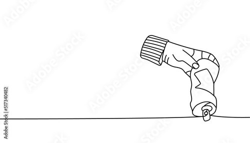 Man hand throwing a drink can one line continuous drawing. Throw in the trash continuous one line illustration. Vector minimalist linear illustration.