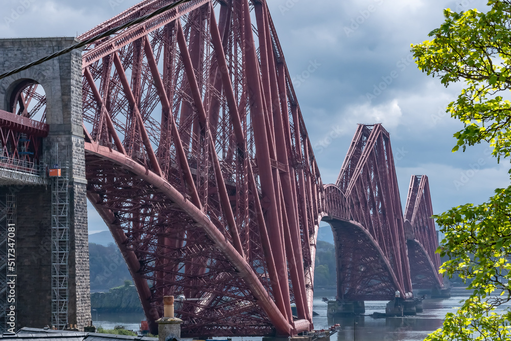 Obraz premium Red metal construction of Queensferry Crossing railway bridge