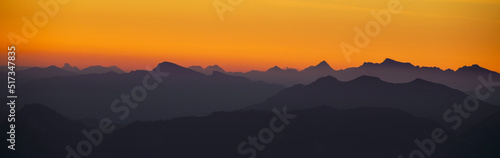 coucher de soleil sur les alpes grisonnes vu de l'ebenalp