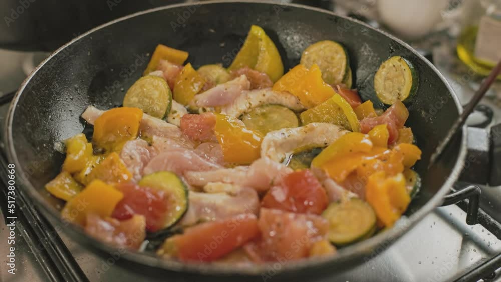 Chicken with vegetables cooking pot cooker Chicken with vegetables cooking pot cooker