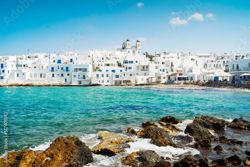 Tableau sur toile Naoussa waterfront, Paros Greece
