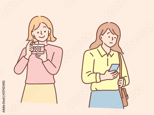 写真を撮る、考え事をするイラスト(待ち合わせ、意見を話す、ボーっとする、スマホをいじる、時間を潰す)