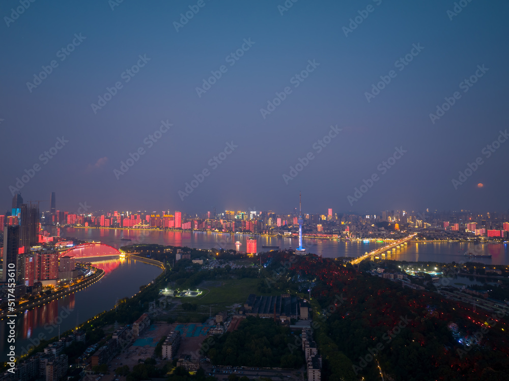 Obraz premium Hubei Wuhan Summer Urban Night Skyline Aerial photography scenery