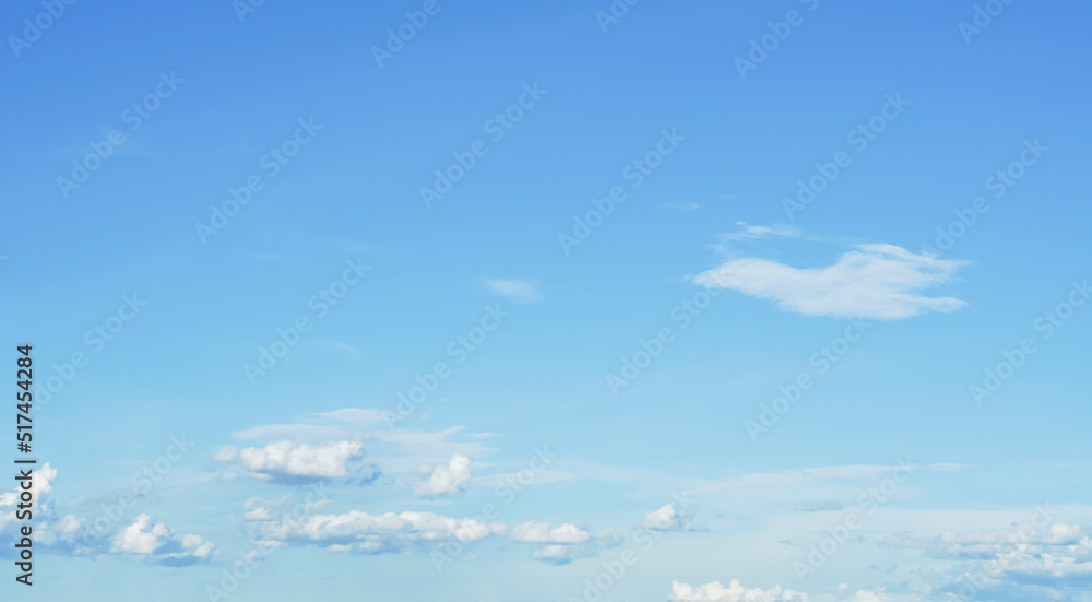 Fototapeta premium blue sky white clouds sunlight natural beauty