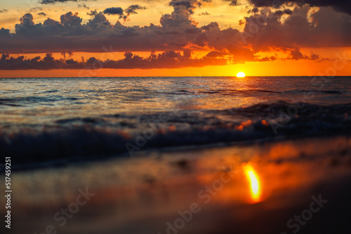 Beach sunset © Zoltan