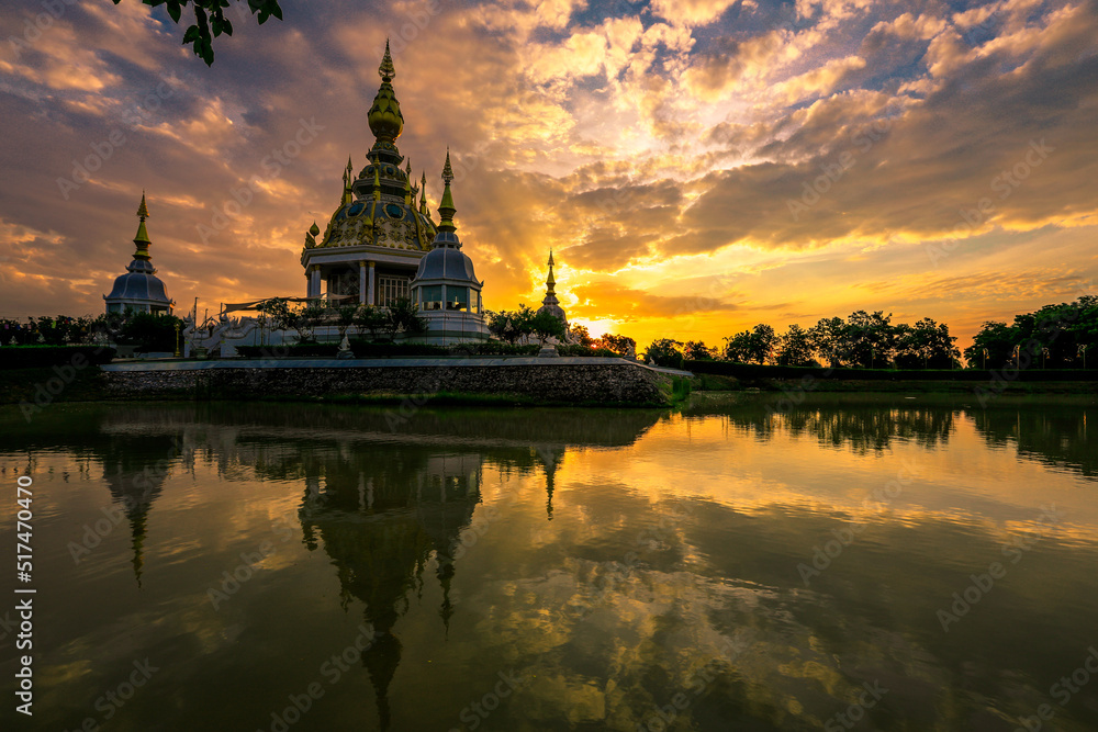 Fototapeta premium Wat Thung Setthi is one of the most beautiful sculptures in Thailand, Tambon Phra Lap, Amphoe Mueang Khon Kaen, Changwat Khon Kaen, Thailand.