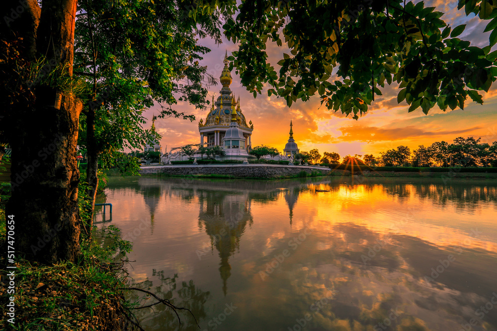 Fototapeta premium Wat Thung Setthi is one of the most beautiful sculptures in Thailand, Tambon Phra Lap, Amphoe Mueang Khon Kaen, Changwat Khon Kaen, Thailand.