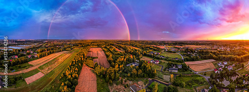 Tęcza kolorowa wieczorem na Śląsku w polsce © Franciszek