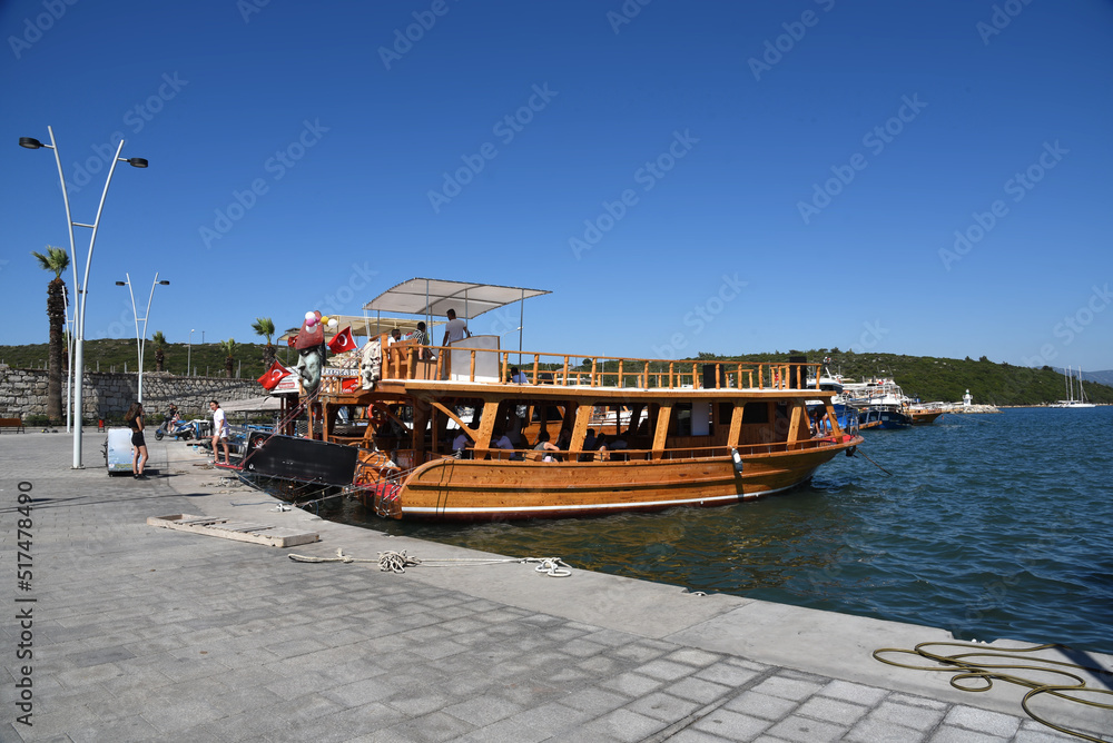 Hafen und Promenade in Sigacik, Türkei