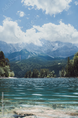 Eibsee wandern am See an der Zugspitze