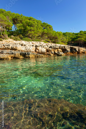 Fototapeta Naklejka Na Ścianę i Meble -  Sa Barca Trencada.Parque natural de Mondragó. Santanyi. Migjorn.Mallorca.Illes Balears.España.