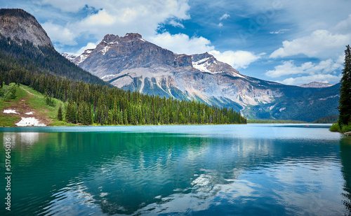 Fototapeta Naklejka Na Ścianę i Meble -  Beautiful Emerald Lake in Rocky Mountains, Yoho National Park, British Columbia, Canada