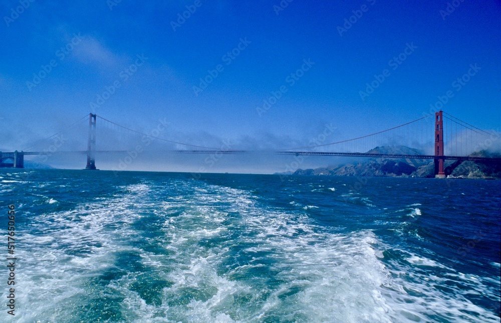 Fototapeta premium Il Golden Gate Bridge nella baia di San Francisco . California .US.