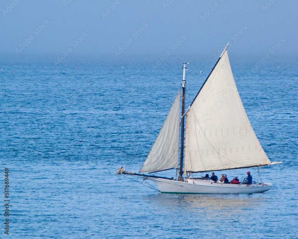 Fototapeta premium Sailboat on Foggy Morning