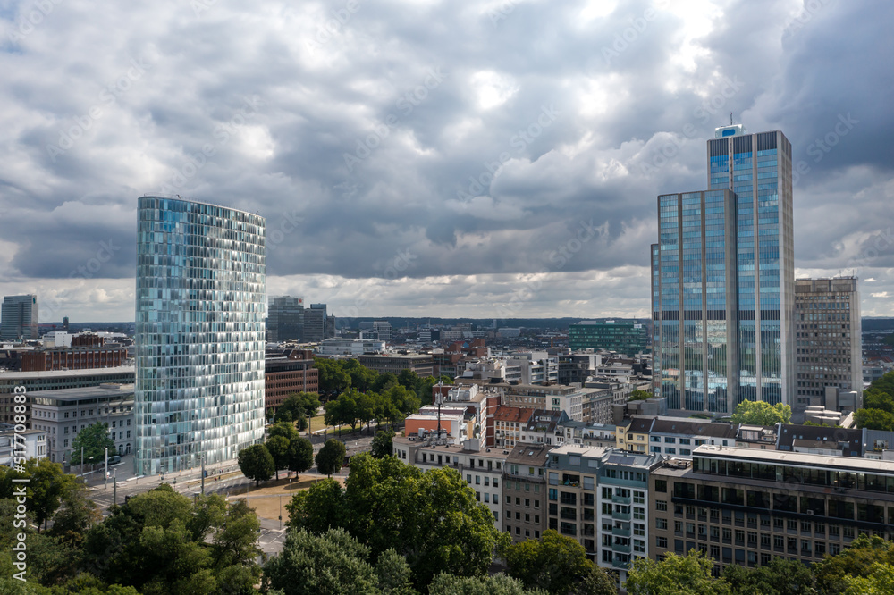 Obraz premium Graf-Adolf-Platz in Düsseldorf, Deutschland