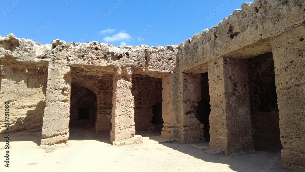 courtyard tomb of the kings in cyprus