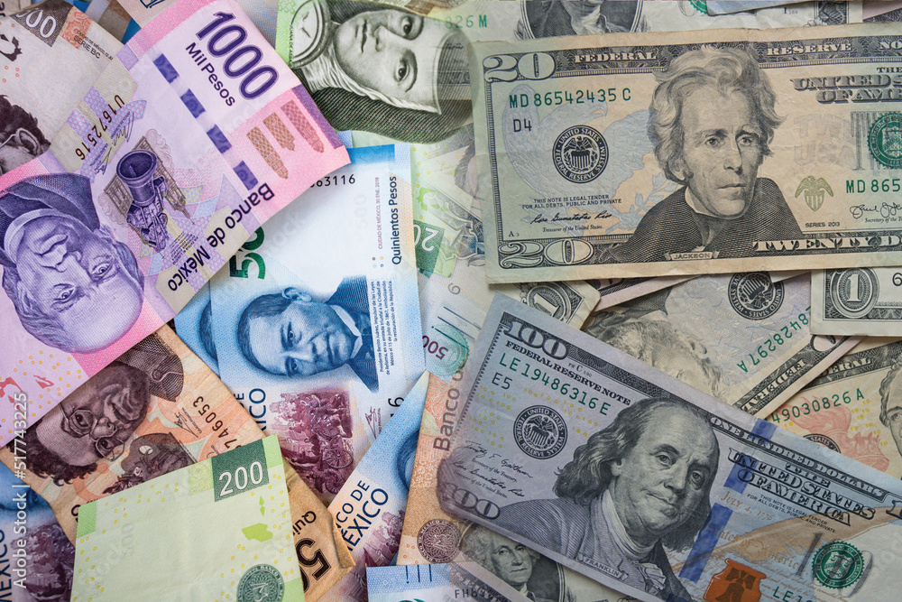 Obraz premium Mexican economy pesos compared to the dollar.