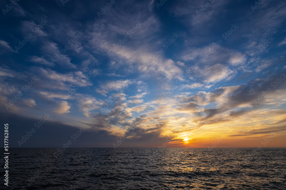 Fototapeta premium Sonnenuntergang am Strand von Kloster auf der Insel Hiddensee