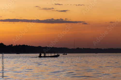 Canoas no Rio Tocantins, em Imperatriz - Maranhão © Fernando Ralfer