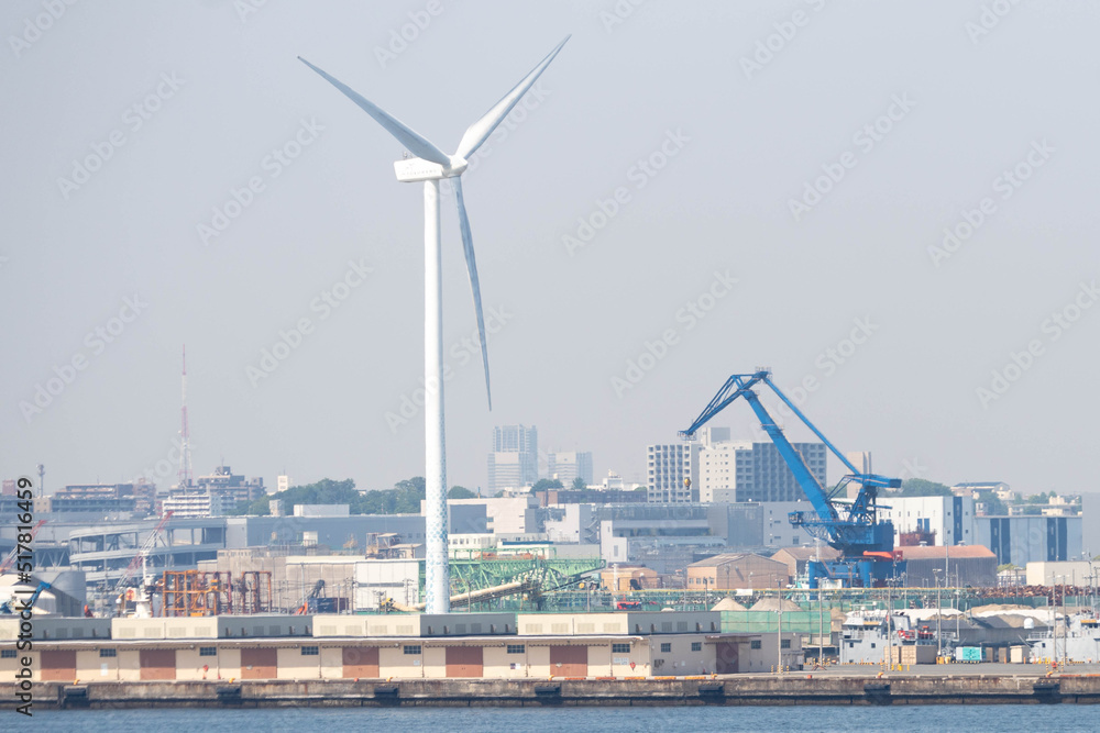 横浜港にある風力発電所
