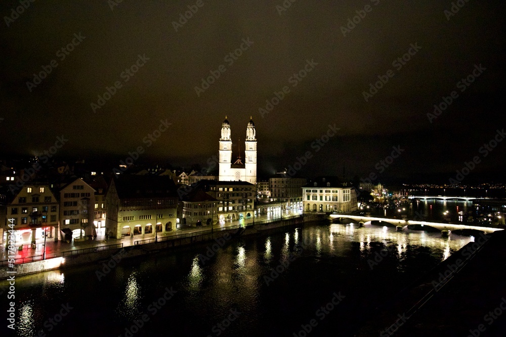 Fototapeta premium Zürich bei Nacht
