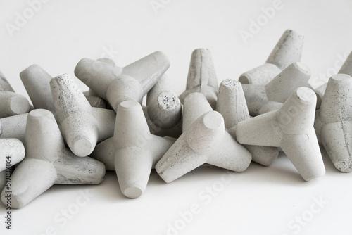 Concrete tetrapod breakwaters. Tetrapod model, design concept