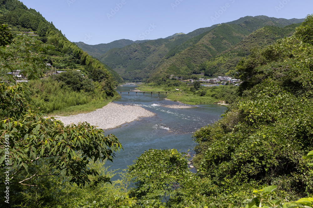 Obraz premium 浅尾（あそお）沈下橋（高知県仁淀川）