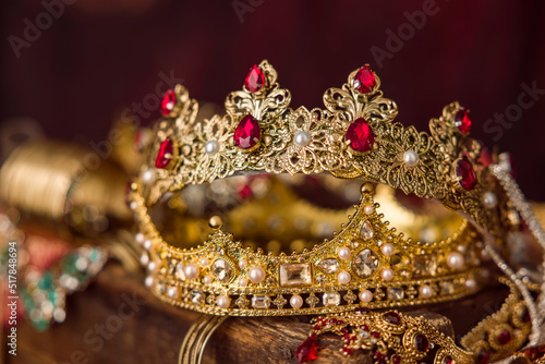 Treasure crowns