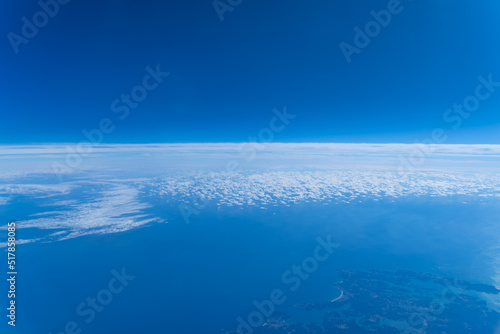上空から見る青い世界