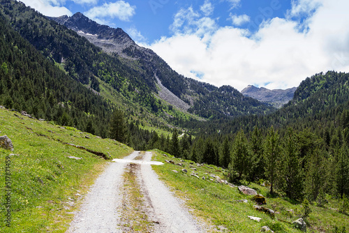 A hiking route through the Catalan Pyrenees 