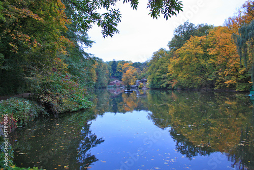 Fototapeta Naklejka Na Ścianę i Meble -  Upper Pond in National dendrological park 