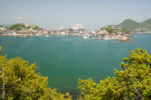 福山 鞆の浦の壮大な海と港町の情景