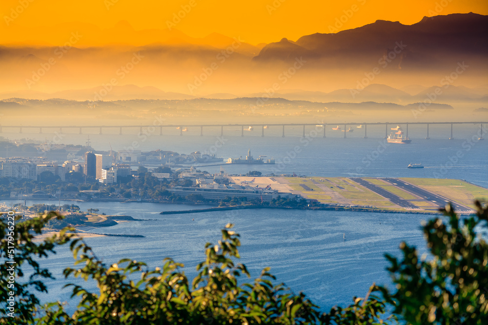 Panorama Rio de Janeiro o zachodzie słońca - ocean i most - obrazy, fototapety, plakaty 