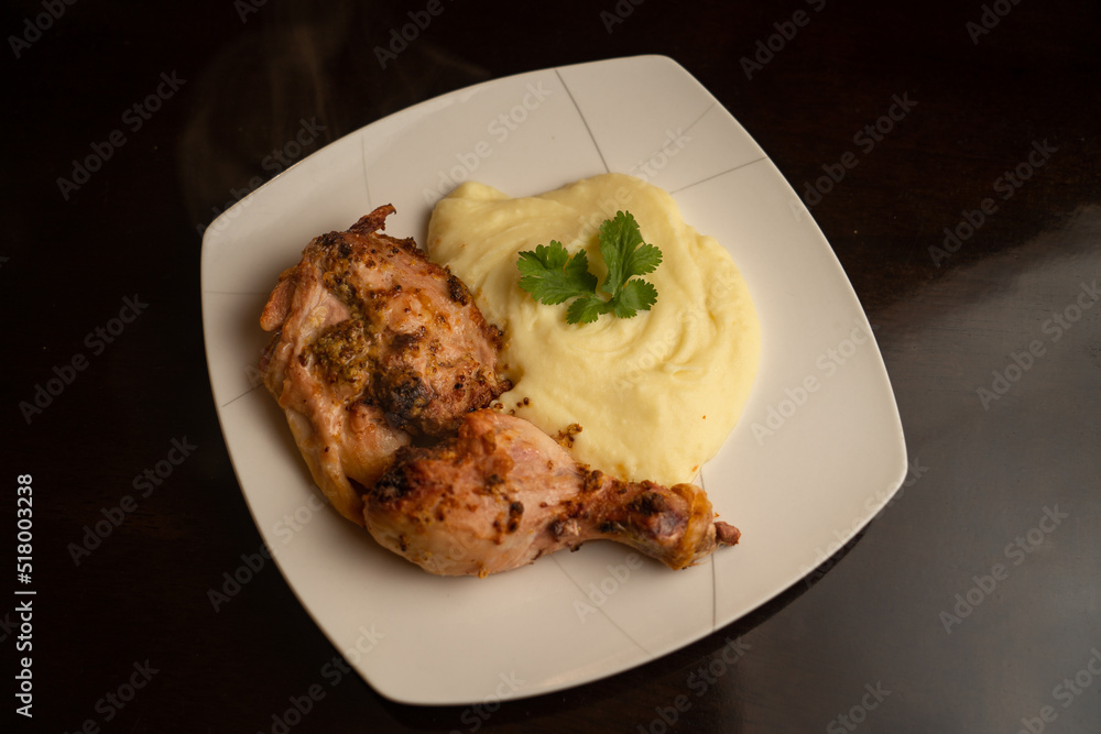 Pollo a la mostaza con puré de patatas Pollo a la mostaza con puré de patatas