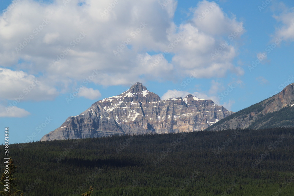 Fototapeta premium Majestic Peak, Banff National Park, Alberta