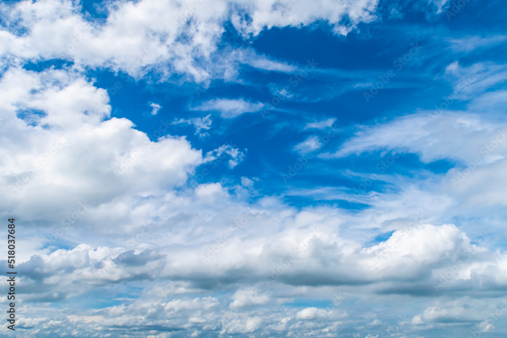 空 空