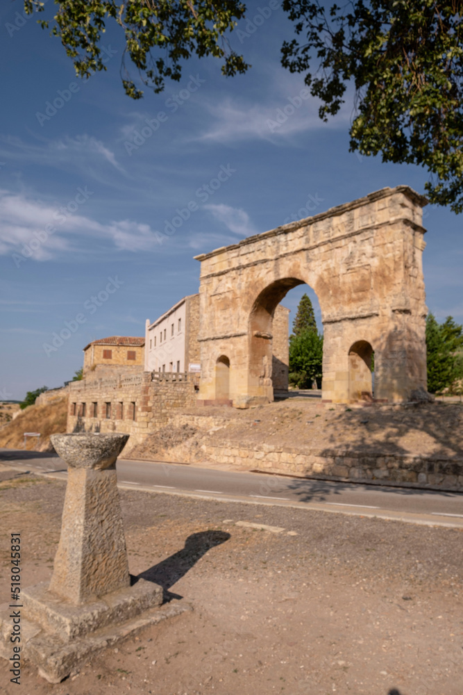 arco de triunfo romano, siglo I a. C., Medinaceli, Soria,  comunidad autónoma de Castilla y León, Spain, Europe