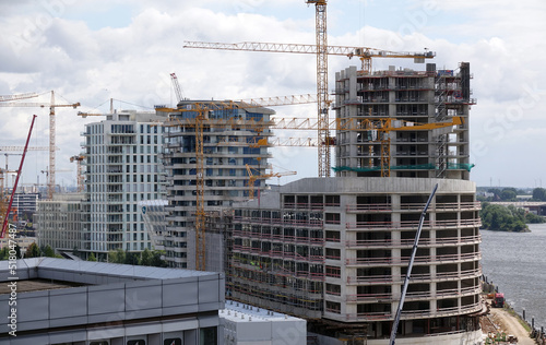 Wallpaper Mural Kraene an Baustellen in Hamburg Torontodigital.ca