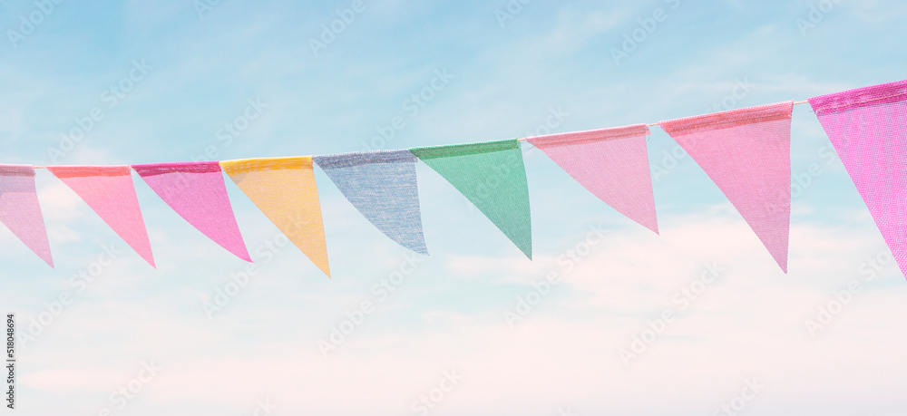 Garland of flags and sky. 旗のガーランドと空 Garland of flags and sky. 旗のガーランドと空
