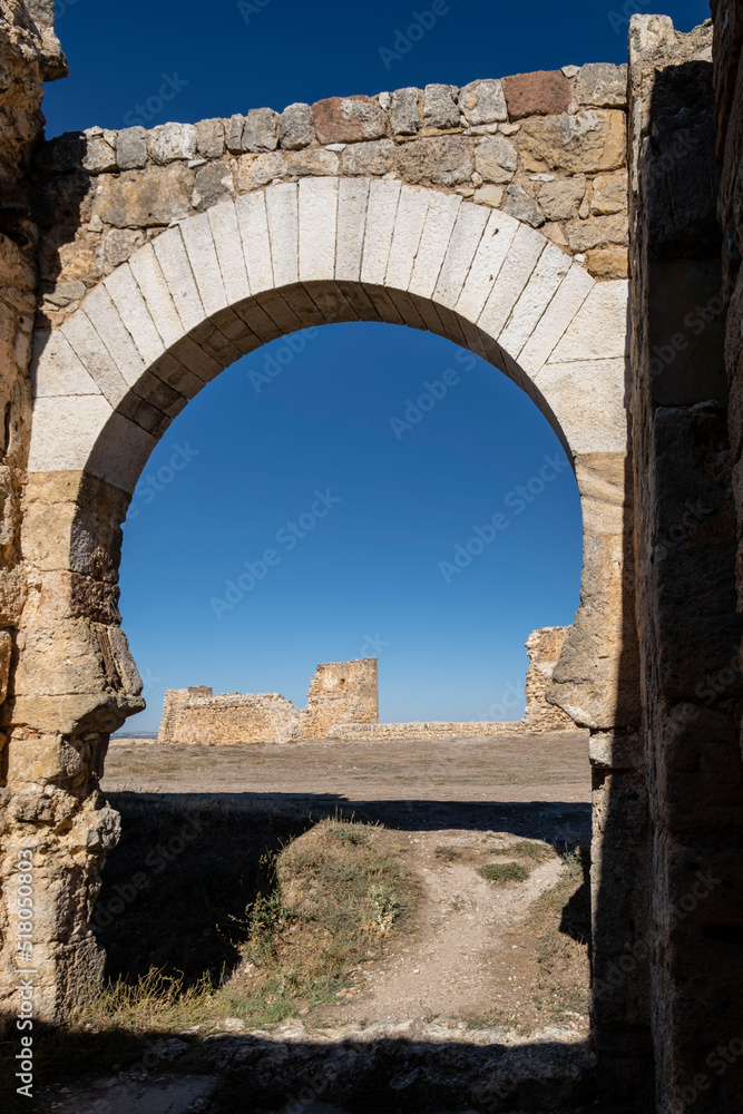 puerta y alcazar, Castillo de Gormaz, Siglo X, Gormaz, Soria, Comunidad Autónoma de Castilla, Spain, Europe
