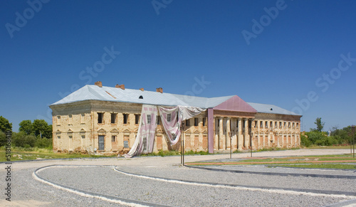 Fototapeta Naklejka Na Ścianę i Meble -  Ancient Palace of Pototsky in Tulchyn, Ukraine