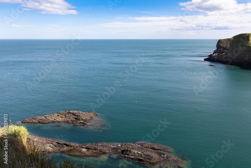 Das Meer rund um Dunnottar Castle in Schottland