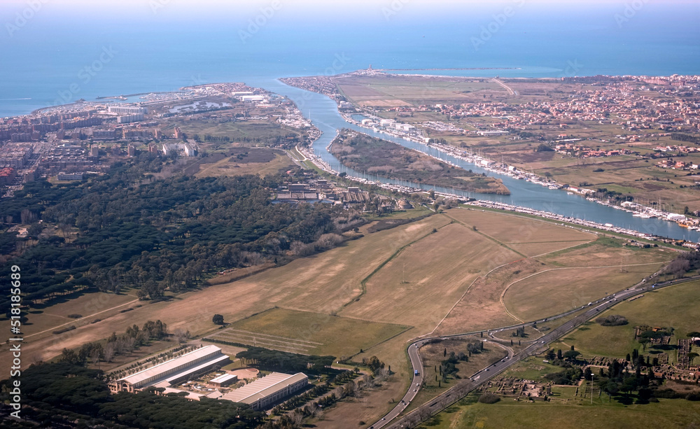 vista aerea  litorale romano - obrazy, fototapety, plakaty 